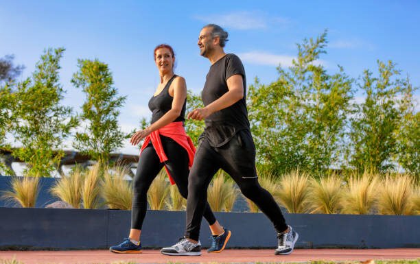 10 migliori esercizi all’aperto per mettersi in forma quest’estate dal guru del fitness Christopher Lee a Buffalo