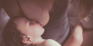 Come rendere l’allattamento al seno un successo